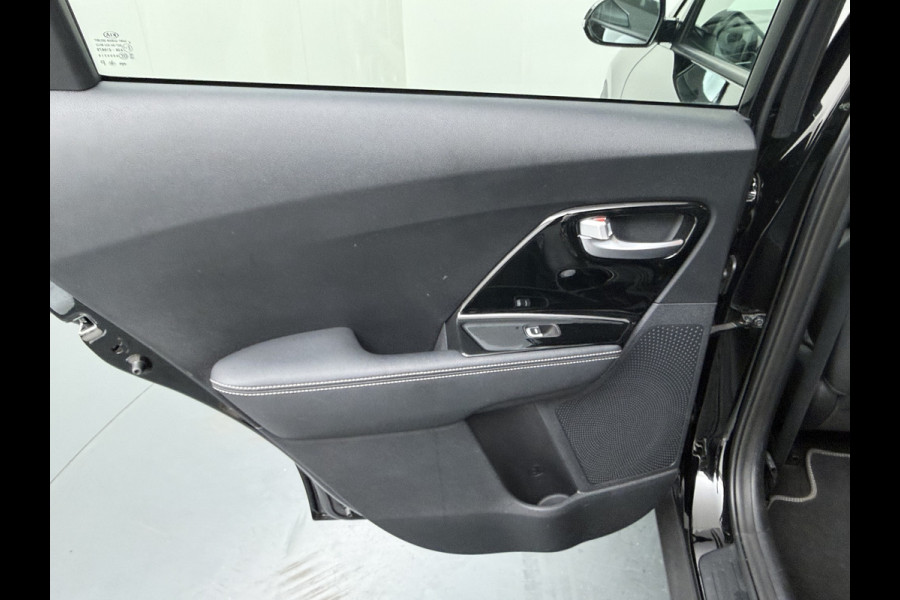 Kia Niro 1.6 GDi Hybrid DynamicPlusLine - Stoel / Stuurwielverwarming - Climate Control - ACC  - Achteruitrijcamera - - Fabrieksgarantie tot 02-2028
