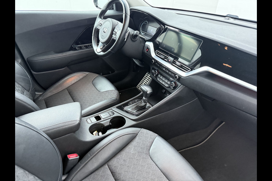 Kia Niro 1.6 GDi Hybrid DynamicPlusLine - Stoel / Stuurwielverwarming - Climate Control - ACC  - Achteruitrijcamera - - Fabrieksgarantie tot 02-2028