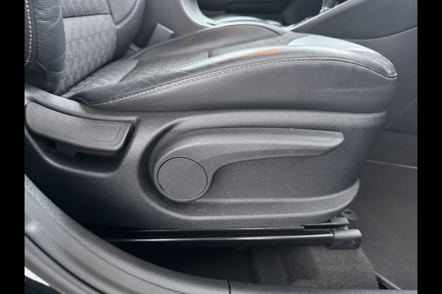 Kia Niro 1.6 GDi Hybrid DynamicPlusLine - Stoel / Stuurwielverwarming - Climate Control - ACC  - Achteruitrijcamera - - Fabrieksgarantie tot 02-2028