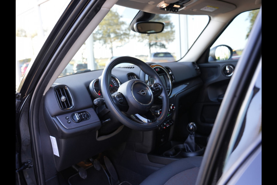 MINI Countryman 1.5 One Business Edition | Bluetooth | Parkeersensoren |