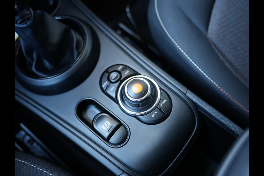 MINI Countryman 1.5 One Business Edition | Bluetooth | Parkeersensoren |