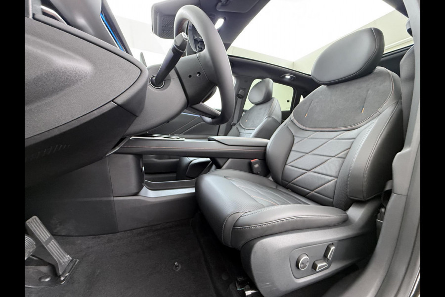 Changan Deepal S05 EV LHD VAN: 42.900,- VOOR: 39.440,- UW HERFSTVOORDEEL: 3.460,- MAX 200KW | 68.8 kwh | NIEUWE AUTO | PANORAMADAK | 20" LMV | 360° CAMERA | HEAD-UP DISPLAY | LEDEREN BEKLEDING | STOELVERWARMING | FULL OPTIONS | FABRIEKSGARANTIE T/M 2033 |