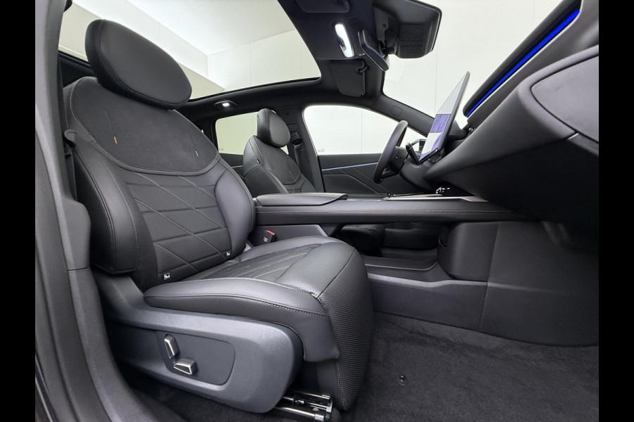 Changan Deepal S05 EV LHD VAN: 42.900,- VOOR: 39.440,- UW HERFSTVOORDEEL: 3.460,- MAX 200KW | 68.8 kwh | NIEUWE AUTO | PANORAMADAK | 20" LMV | 360° CAMERA | HEAD-UP DISPLAY | LEDEREN BEKLEDING | STOELVERWARMING | FULL OPTIONS | FABRIEKSGARANTIE T/M 2033 |