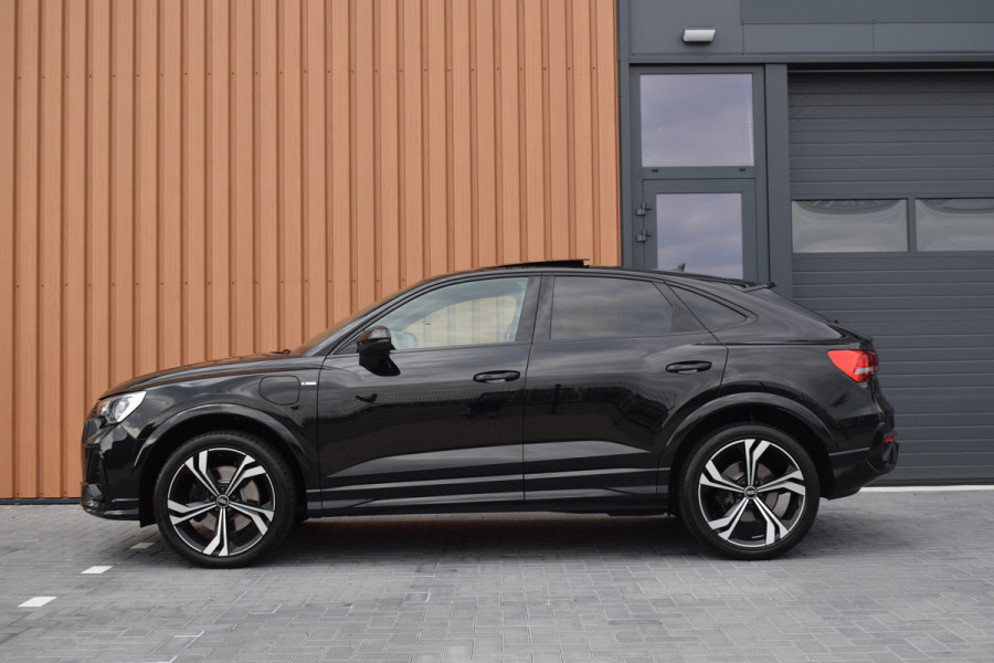 Audi Q3 Sportback 45 TFSI e S-line | Pano | Camera | Virtual | 20"