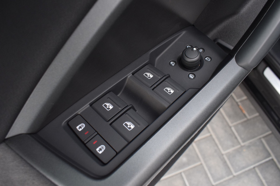 Audi Q3 Sportback 45 TFSI e S-line | Pano | Camera | Virtual | 20"