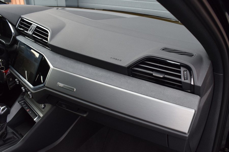 Audi Q3 Sportback 45 TFSI e S-line | Pano | Camera | Virtual | 20"