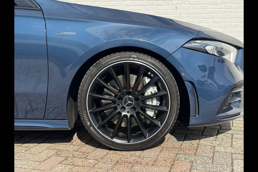 Mercedes-Benz AMG A-klasse AMG 35 4MATIC 306 PK!! Keyless Cruise Led verlichting Achteruitrijcamera Carplay Dynamic select