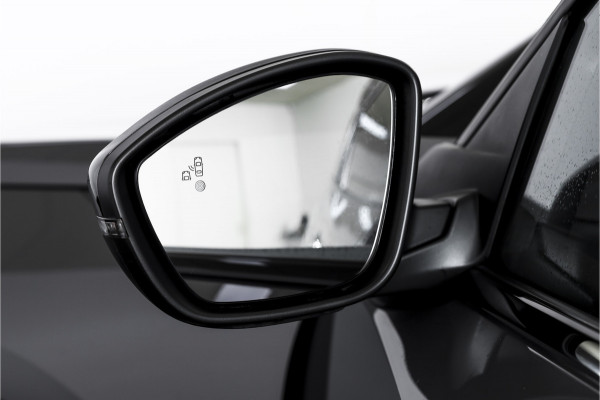 Peugeot 2008 1.2 Hybrid 145 GT - Automaat | Alcantara Pack | Drive Assist Pack | Dig. Cockpit | Adapt. Cruise | Stoelverw. | PDC | Camera | NAV + App. Connect | ECC | DAB | LM 17" | 7665