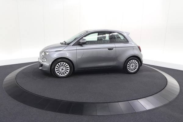Fiat 500 Urban 42 kWh | SOH 97.6% | 3 Fase Laadfunctie | Camera | Apple Carplay | Parkeersensoren