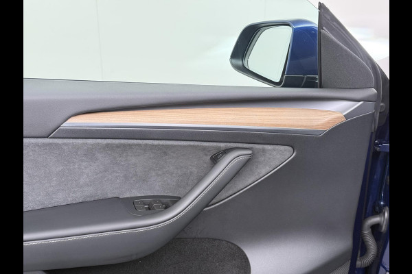 Tesla Model Y Long Range AWD 75 kWh 1E EIGENAAR | ORIGINEEL NL AUTO | SOH 97% | RIJKLAAR GELEVERD | TESLA FABRIEKSGARANTIE TOT 03-2027 OF 80.000 KM | TESLA GARANTIE ACCU + AANDRIJFLIJN T/M 03-2031 OF 192.000 KM