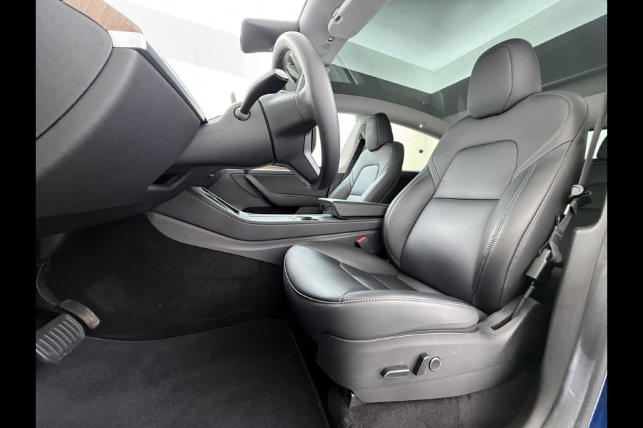 Tesla Model Y Long Range AWD 75 kWh 1E EIGENAAR | ORIGINEEL NL AUTO | SOH 97% | RIJKLAAR GELEVERD | TESLA FABRIEKSGARANTIE TOT 03-2027 OF 80.000 KM | TESLA GARANTIE ACCU + AANDRIJFLIJN T/M 03-2031 OF 192.000 KM