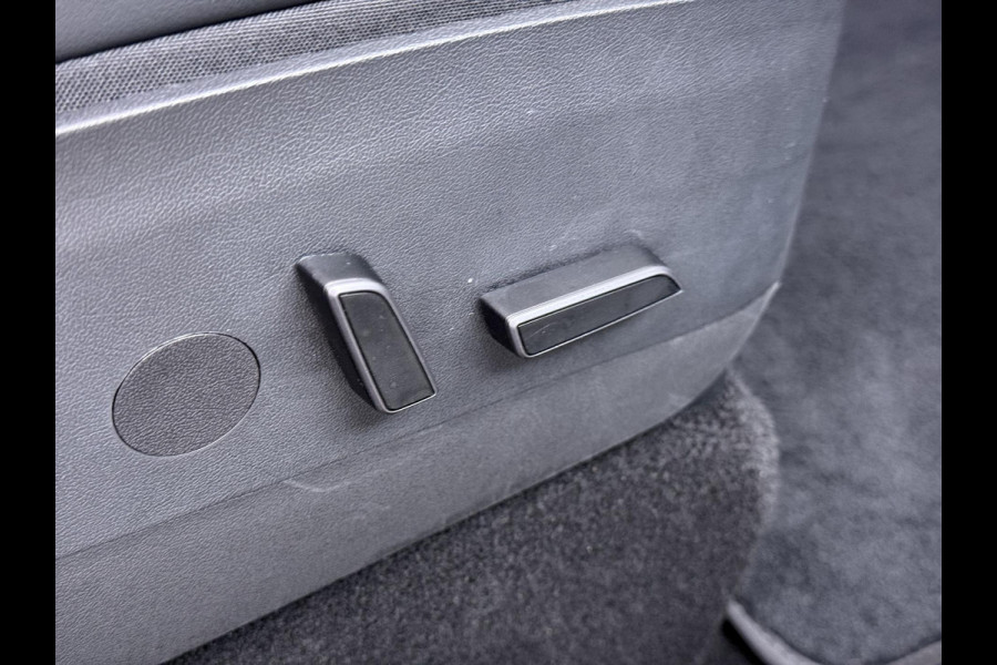 Tesla Model Y Long Range AWD 75 kWh 1E EIGENAAR | ORIGINEEL NL AUTO | SOH 97% | RIJKLAAR GELEVERD | TESLA FABRIEKSGARANTIE TOT 03-2027 OF 80.000 KM | TESLA GARANTIE ACCU + AANDRIJFLIJN T/M 03-2031 OF 192.000 KM