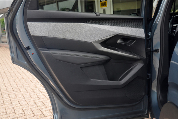 Peugeot 5008 1.2 Hybrid 145 e-DSC6 GT 7p | Camera | LED | Navi