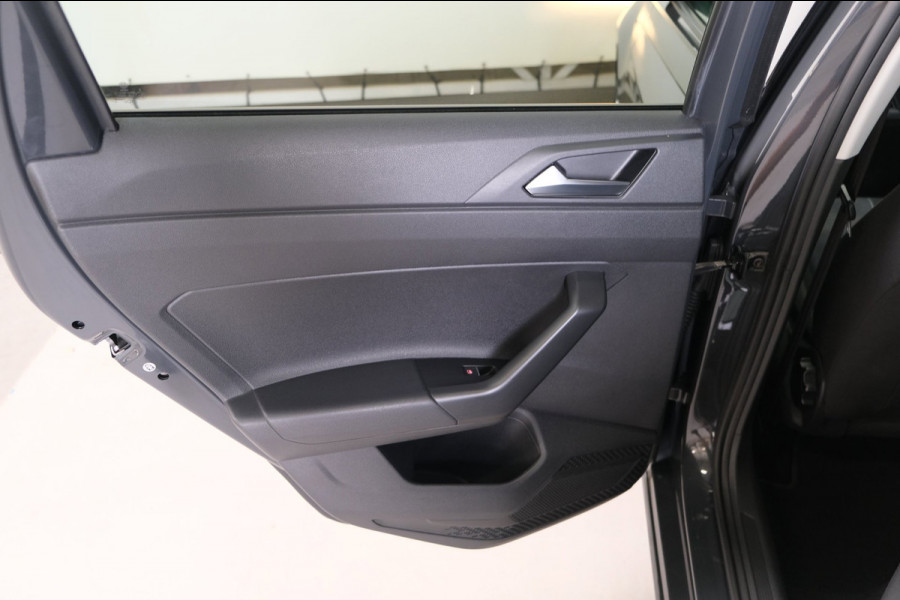 Volkswagen Polo 1.0 TSI Highline Automaat - N.A.P. Airco, Cruise, Navi, Camera, Carplay, Virtueel display.