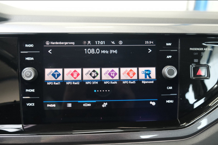 Volkswagen Polo 1.0 TSI Highline Automaat - N.A.P. Airco, Cruise, Navi, Camera, Carplay, Virtueel display.