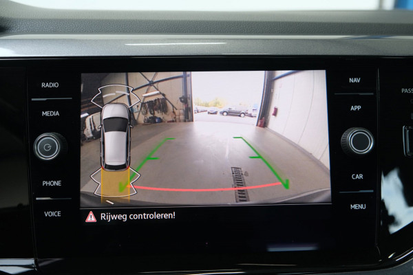 Volkswagen Polo 1.0 TSI Highline Automaat - N.A.P. Airco, Cruise, Navi, Camera, Carplay, Virtueel display.