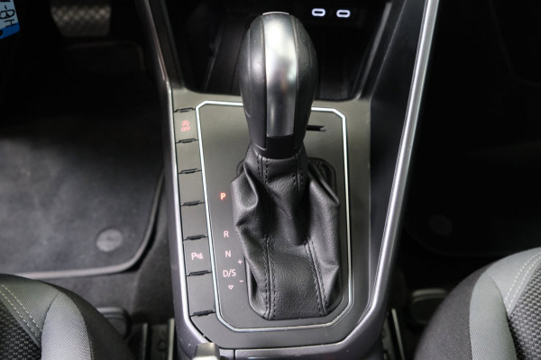 Volkswagen Polo 1.0 TSI Highline Automaat - N.A.P. Airco, Cruise, Navi, Camera, Carplay, Virtueel display.