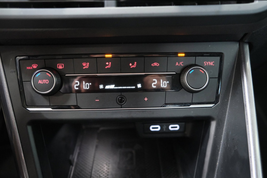 Volkswagen Polo 1.0 TSI Highline Automaat - N.A.P. Airco, Cruise, Navi, Camera, Carplay, Virtueel display.
