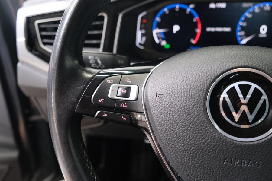 Volkswagen Polo 1.0 TSI Highline Automaat - N.A.P. Airco, Cruise, Navi, Camera, Carplay, Virtueel display.
