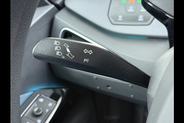 Volkswagen ID.3 Pure 45kWh SOH 92% Adap.Cruise Navi Ecc Apple Carplay/Android Auto Pdc Led DAB Keyless Rijstrooksensor 1e Eigenaar Origineel Nederlandse Auto