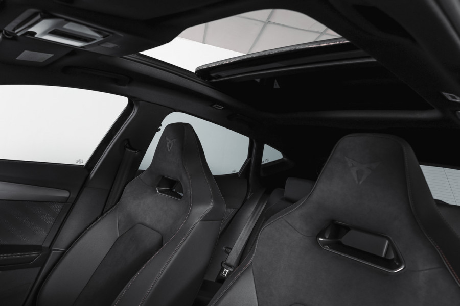 CUPRA Formentor 1.5 TSI e-Hybrid VZ Performance | S/K-Panodak | Dig. Cockpit | Adapt. Cruise | Stoel-+Stuurverw. | PDC | 360 Camera | NAV + App. Connect | ECC | Elek. Klep | LM 19" | 7171