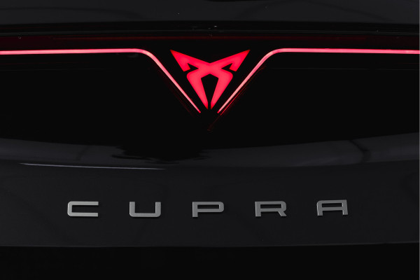 CUPRA Formentor 1.5 TSI e-Hybrid VZ Performance | S/K-Panodak | Dig. Cockpit | Adapt. Cruise | Stoel-+Stuurverw. | PDC | 360 Camera | NAV + App. Connect | ECC | Elek. Klep | LM 19" | 7171
