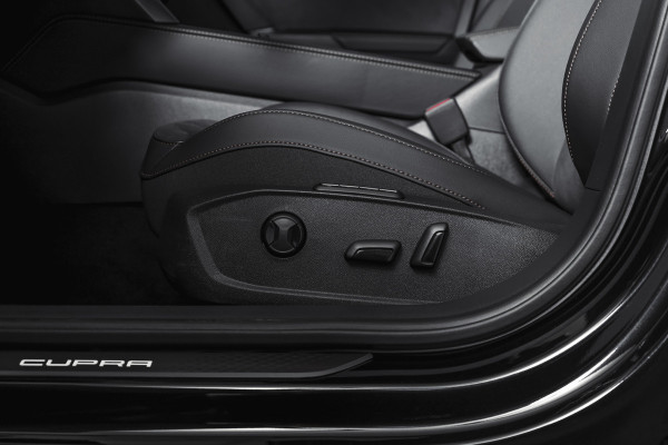 CUPRA Formentor 1.5 TSI e-Hybrid VZ Performance | S/K-Panodak | Dig. Cockpit | Adapt. Cruise | Stoel-+Stuurverw. | PDC | 360 Camera | NAV + App. Connect | ECC | Elek. Klep | LM 19" | 7171