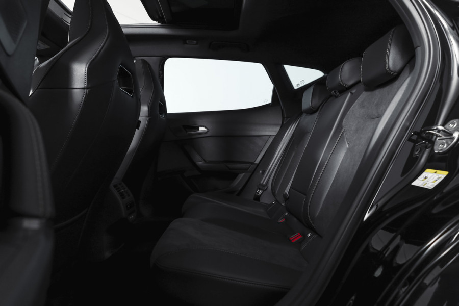 CUPRA Formentor 1.5 TSI e-Hybrid VZ Performance | S/K-Panodak | Dig. Cockpit | Adapt. Cruise | Stoel-+Stuurverw. | PDC | 360 Camera | NAV + App. Connect | ECC | Elek. Klep | LM 19" | 7171