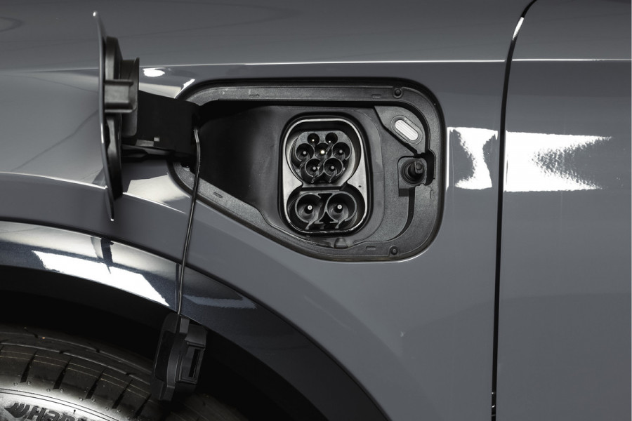CUPRA Formentor 1.5 TSI e-Hybrid VZ Tribe Edition | S/k-Panodak | Dig. Cockpit | Adapt. Cruise | Stoel-+ Stuurverw. PDC | 360 Camera | NAV + App. Connect | ECC | Elek. Klep | LM 19" | 0683