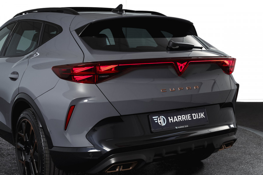 CUPRA Formentor 1.5 TSI e-Hybrid VZ Tribe Edition | S/k-Panodak | Dig. Cockpit | Adapt. Cruise | Stoel-+ Stuurverw. PDC | 360 Camera | NAV + App. Connect | ECC | Elek. Klep | LM 19" | 0683