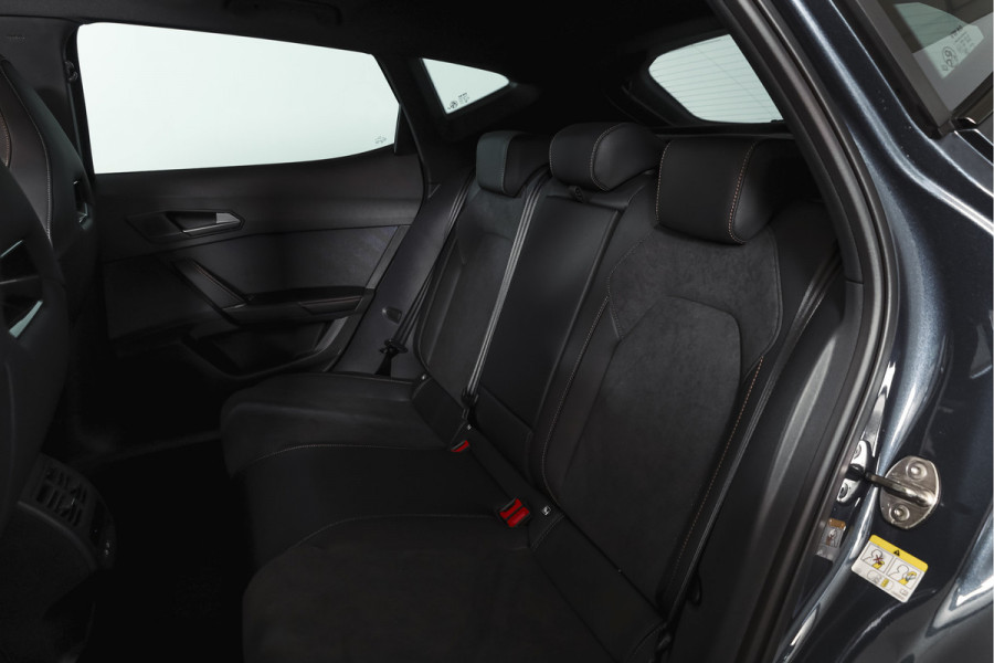 CUPRA Formentor 1.5 TSI e-Hybrid VZ Performance | S/K-Panodak | Dig. Cockpit | Adapt. Cruise | Stoel-+Stuurverw. | PDC | 360 Camera | NAV + App. Connect | ECC | Elek. Klep | LM 19" | 7134