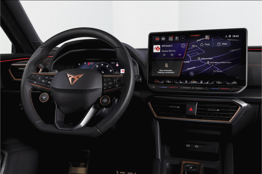CUPRA Formentor 1.5 TSI e-Hybrid VZ Performance | S/K-Panodak | Dig. Cockpit | Adapt. Cruise | Stoel-+Stuurverw. | PDC | 360 Camera | NAV + App. Connect | ECC | Elek. Klep | LM 19" | 7134