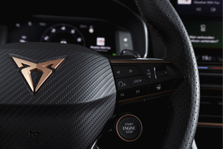CUPRA Formentor 1.5 TSI e-Hybrid VZ Performance | S/K-Panodak | Dig. Cockpit | Adapt. Cruise | Stoel-+Stuurverw. | PDC | 360 Camera | NAV + App. Connect | ECC | Elek. Klep | LM 19" | 7134