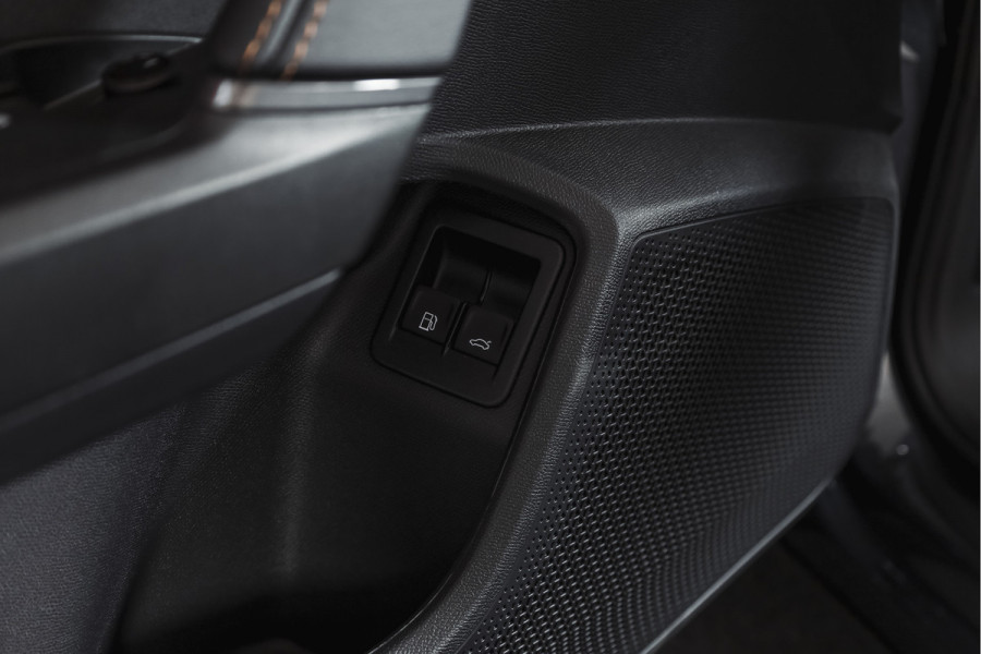 CUPRA Formentor 1.5 TSI e-Hybrid VZ Performance | S/K-Panodak | Dig. Cockpit | Adapt. Cruise | Stoel-+Stuurverw. | PDC | 360 Camera | NAV + App. Connect | ECC | Elek. Klep | LM 19" | 7134