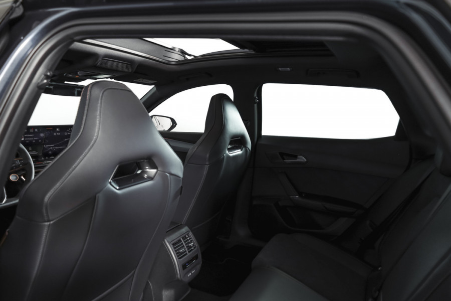 CUPRA Formentor 1.5 TSI e-Hybrid VZ Performance | S/K-Panodak | Dig. Cockpit | Adapt. Cruise | Stoel-+Stuurverw. | PDC | 360 Camera | NAV + App. Connect | ECC | Elek. Klep | LM 19" | 7134