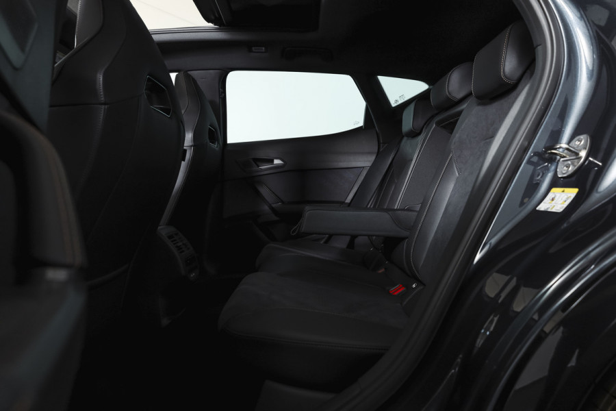 CUPRA Formentor 1.5 TSI e-Hybrid VZ Performance | S/K-Panodak | Dig. Cockpit | Adapt. Cruise | Stoel-+Stuurverw. | PDC | 360 Camera | NAV + App. Connect | ECC | Elek. Klep | LM 19" | 7134