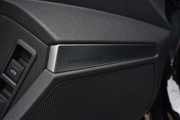 Audi A3 Sportback 45 TFSI e S-edition Competition | Pano | B&O | Head-Up