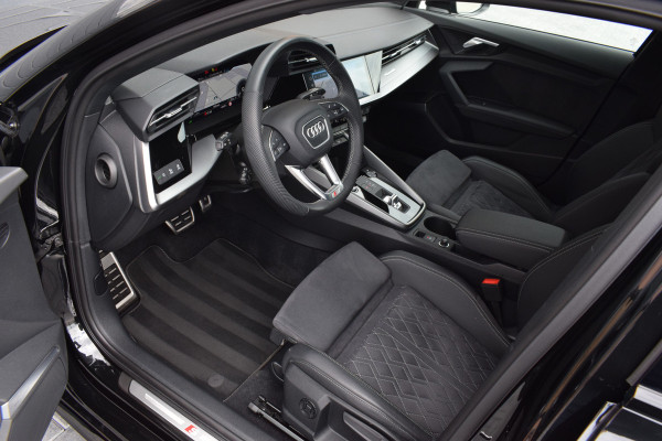 Audi A3 Sportback 45 TFSI e S-edition Competition | Pano | B&O | Head-Up