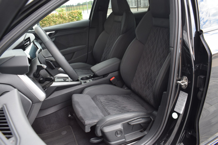 Audi A3 Sportback 45 TFSI e S-edition Competition | Pano | B&O | Head-Up