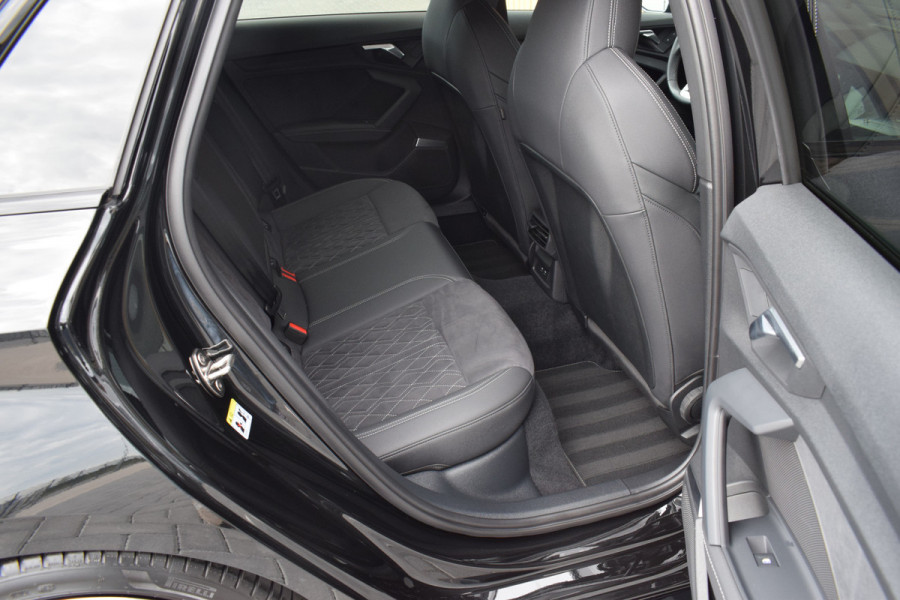 Audi A3 Sportback 45 TFSI e S-edition Competition | Pano | B&O | Head-Up