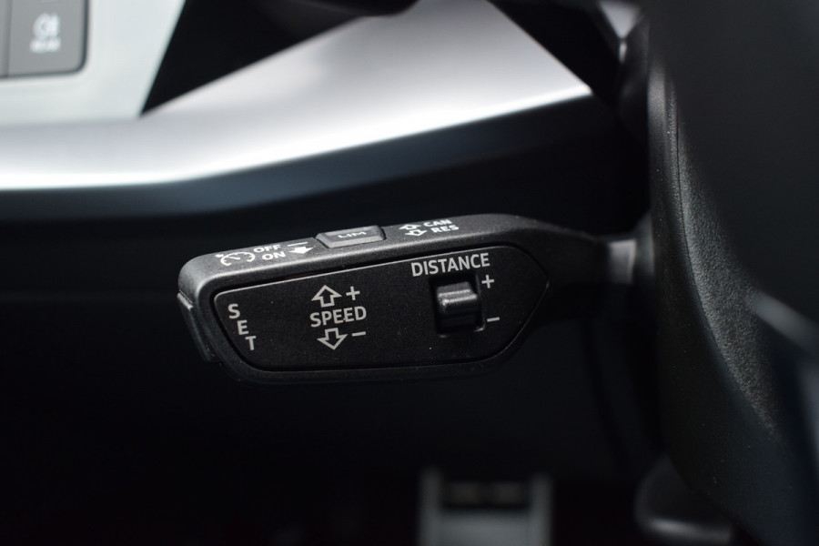 Audi A3 Sportback 45 TFSI e S-edition Competition | Pano | B&O | Head-Up