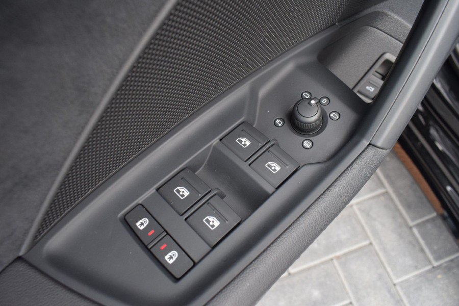 Audi A3 Sportback 45 TFSI e S-edition Competition | Pano | B&O | Head-Up