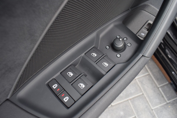Audi A3 Sportback 45 TFSI e S-edition Competition | Pano | B&O | Head-Up