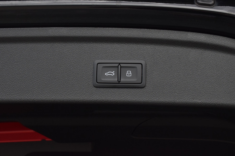 Audi A3 Sportback 45 TFSI e S-edition Competition | Pano | B&O | Head-Up