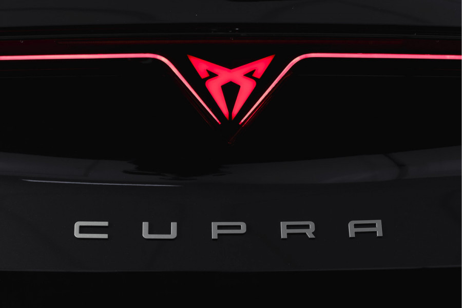 CUPRA Formentor 1.5 TSI e-Hybrid 272 PK VZ Performance | S/K-Panodak | Dig. Cockpit | Adapt. Cruise | Stoel-+Stuurverw. | PDC | 360 Camera | NAV + App. Connect | ECC | Elek. Klep | LM 19" | 6971