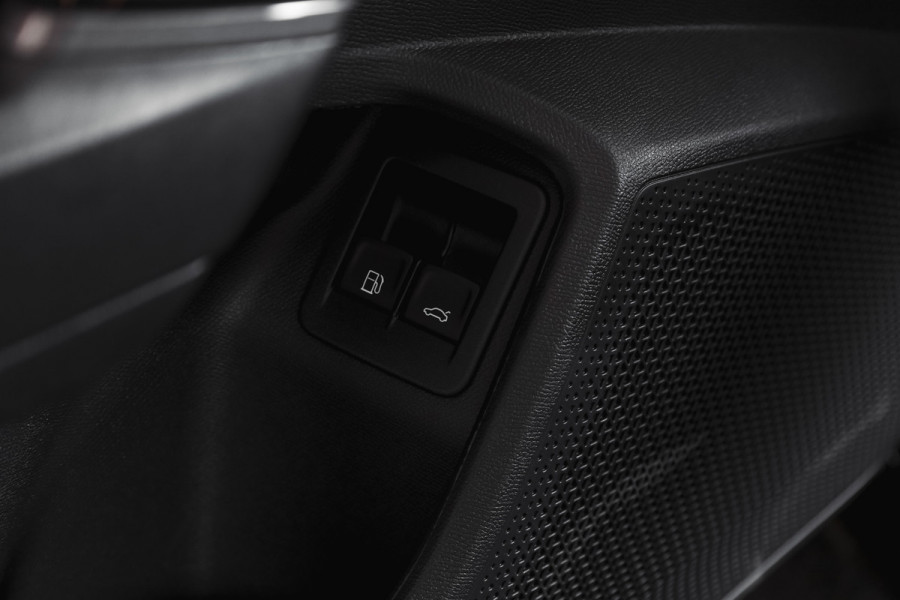 CUPRA Formentor 1.5 TSI e-Hybrid 272 PK VZ Performance | S/K-Panodak | Dig. Cockpit | Adapt. Cruise | Stoel-+Stuurverw. | PDC | 360 Camera | NAV + App. Connect | ECC | Elek. Klep | LM 19" | 6971