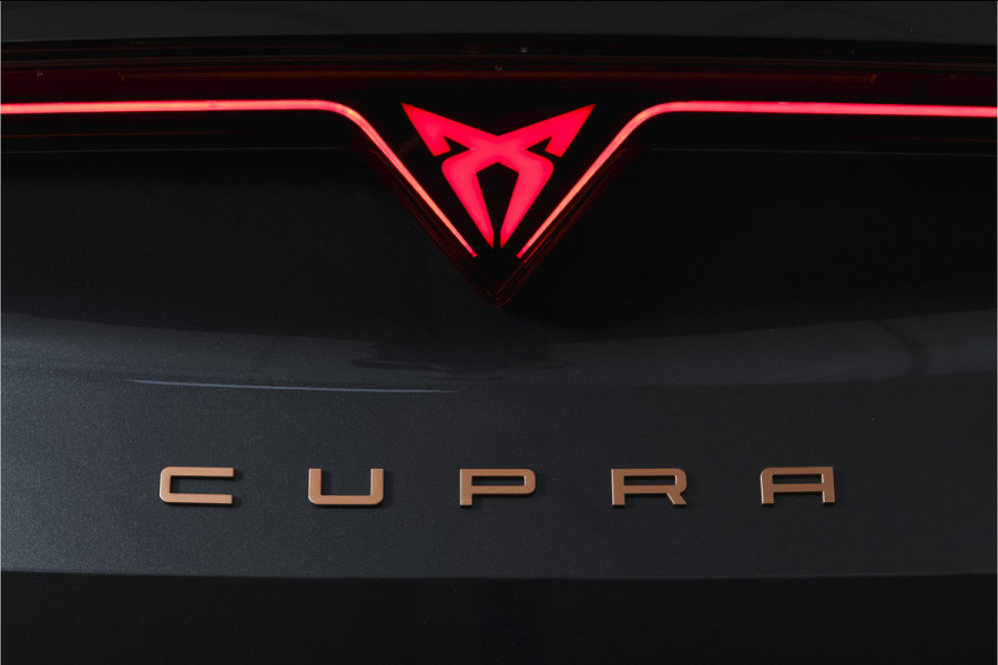 CUPRA Formentor 1.5 TSI e-Hybrid VZ Tribe Edition | S/k-Panodak | Dig. Cockpit | Adapt. Cruise | Stoel-+ Stuurverw. PDC | 360 Camera | NAV + App. Connect | ECC | Elek. Klep | LM 19" | 0661