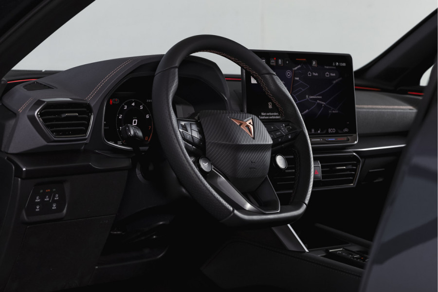 CUPRA Formentor 1.5 TSI e-Hybrid VZ Tribe Edition | S/k-Panodak | Dig. Cockpit | Adapt. Cruise | Stoel-+ Stuurverw. PDC | 360 Camera | NAV + App. Connect | ECC | Elek. Klep | LM 19" | 0661