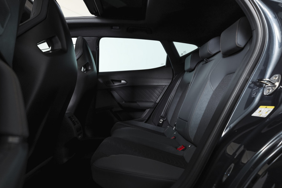 CUPRA Formentor 1.5 TSI e-Hybrid VZ Tribe Edition | S/k-Panodak | Dig. Cockpit | Adapt. Cruise | Stoel-+ Stuurverw. PDC | 360 Camera | NAV + App. Connect | ECC | Elek. Klep | LM 19" | 0661