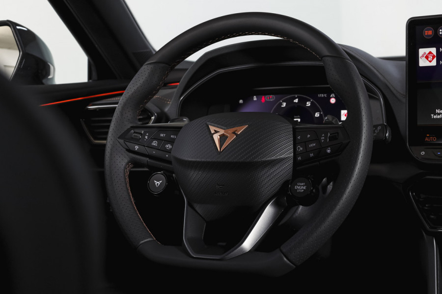 CUPRA Formentor 1.5 TSI e-Hybrid VZ Tribe Edition | S/k-Panodak | Dig. Cockpit | Adapt. Cruise | Stoel-+ Stuurverw. PDC | 360 Camera | NAV + App. Connect | ECC | Elek. Klep | LM 19" | 7989